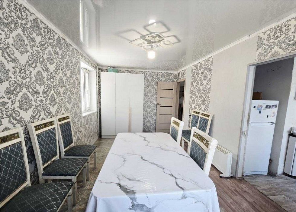 **Продам 3х-студию в 7мкр, р-н Аяна