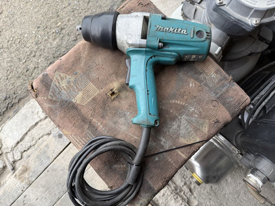* Makita TW03050 оригинальный Японский гайковерт не дорого!