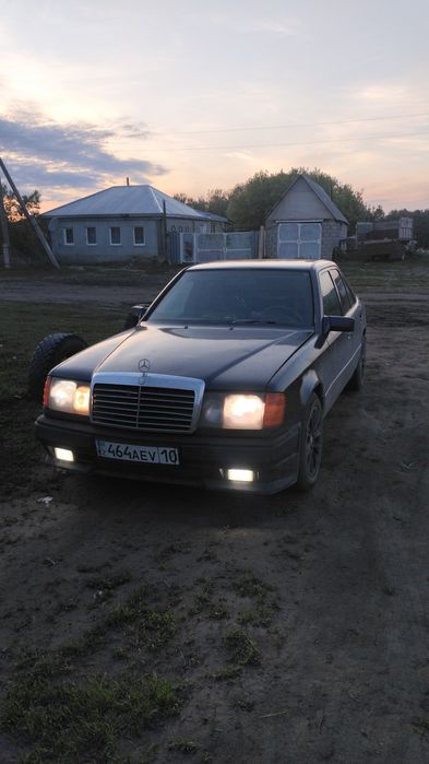 Продам обменяю мерс 124й