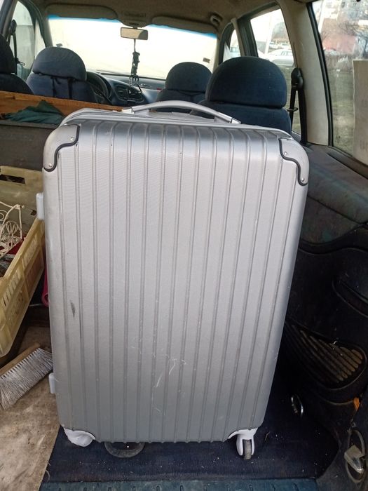 Куфар за пътуване за дълги разстояния