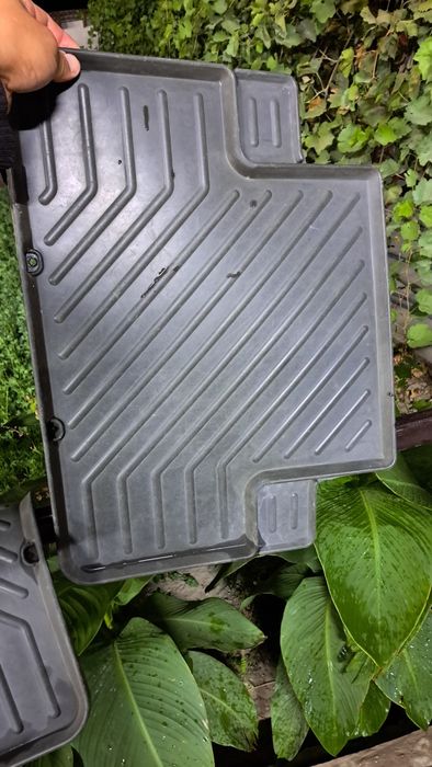 Полики оригинальные от тайоты камри