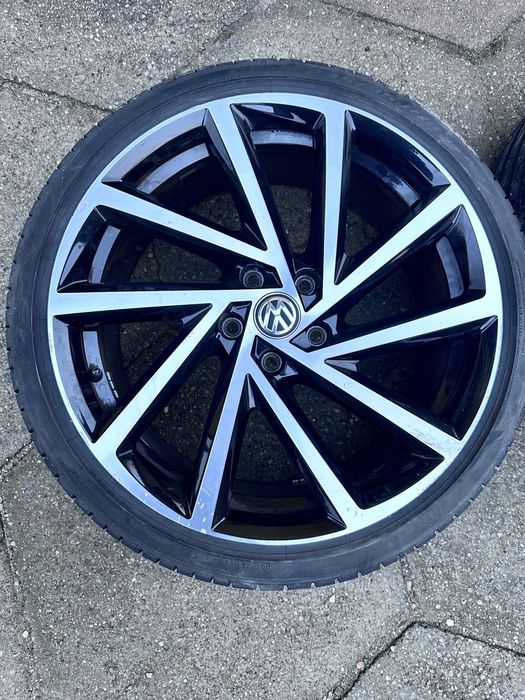 Jante R19 golf 7,5 cu anvelope PZero