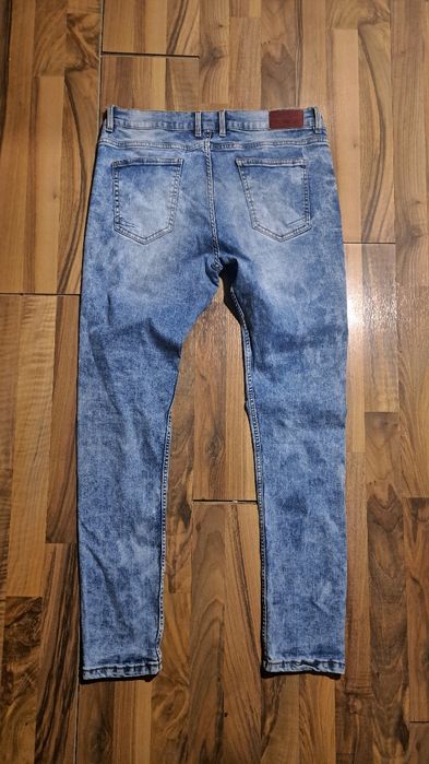 Blugi denim pentru barbati