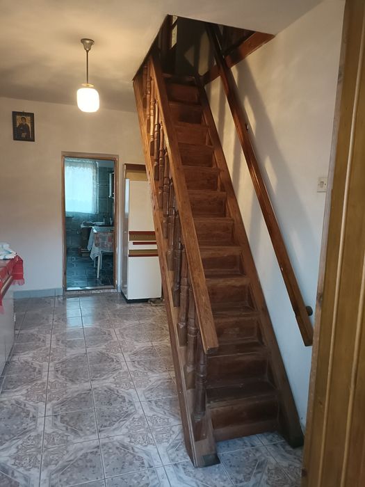 Urgent casa de vânzare cu teren generos