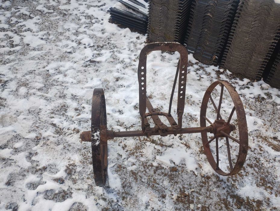 Стара кована количка