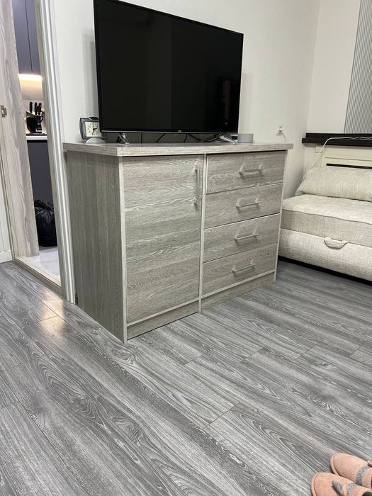 Комод, можно использовать как тумба под телевизор,