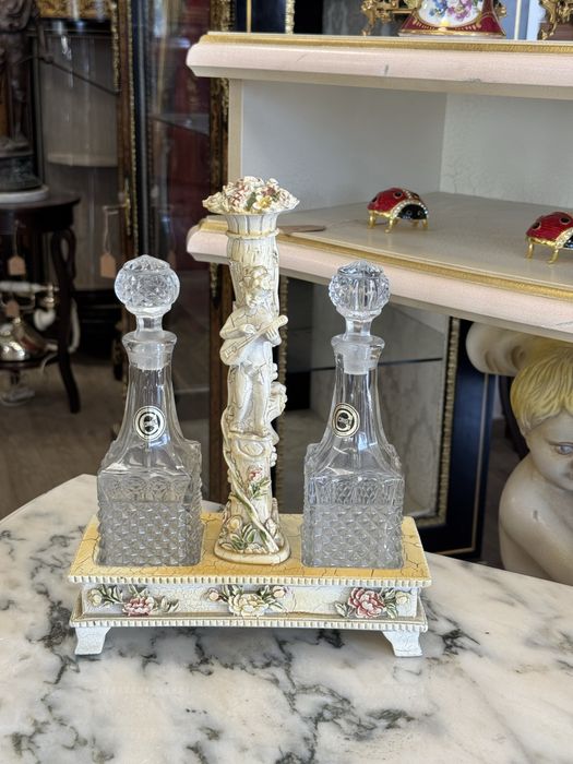 Set vintage decorativ cu doua sticle + suport