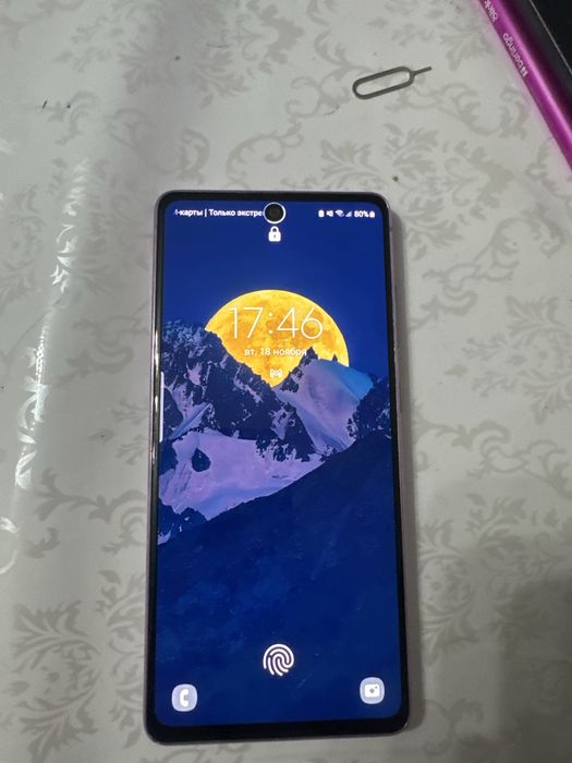 Продам смартфон Samsung S20 FE