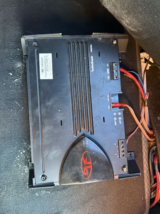 Amplificator auto Rockford Fosgate P 6001 + subwoofer MNC Hazard 380W