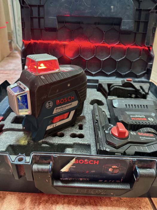 Nivela Laser cu linii GLL 3-80 C Bosch