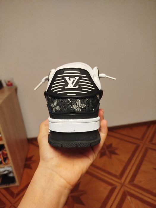 Vand Louis Vuitton Trainer,Alb,Negru