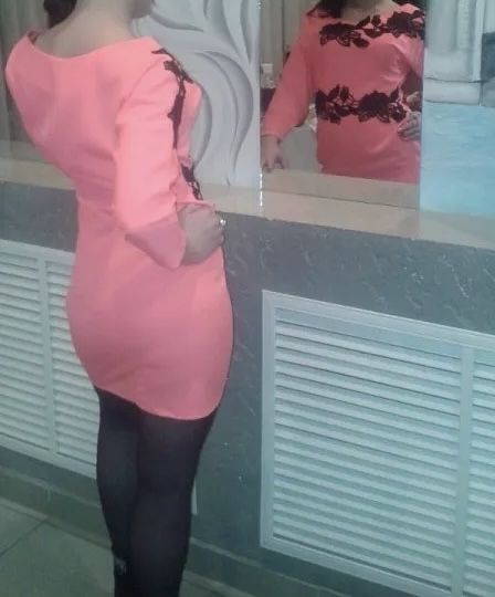 Продам короткое яркое платье