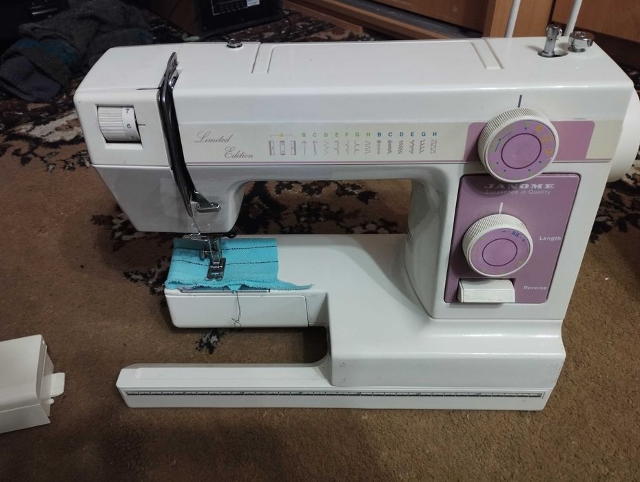 Продам шв. машинку Janome 344