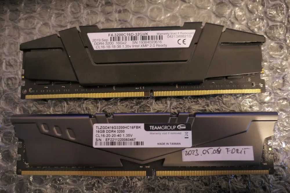 GSKILL Ripjaws 8 Giga Memorie PC 16 GB Ram Ddr4 T-Force Vulcan Z ADATA
