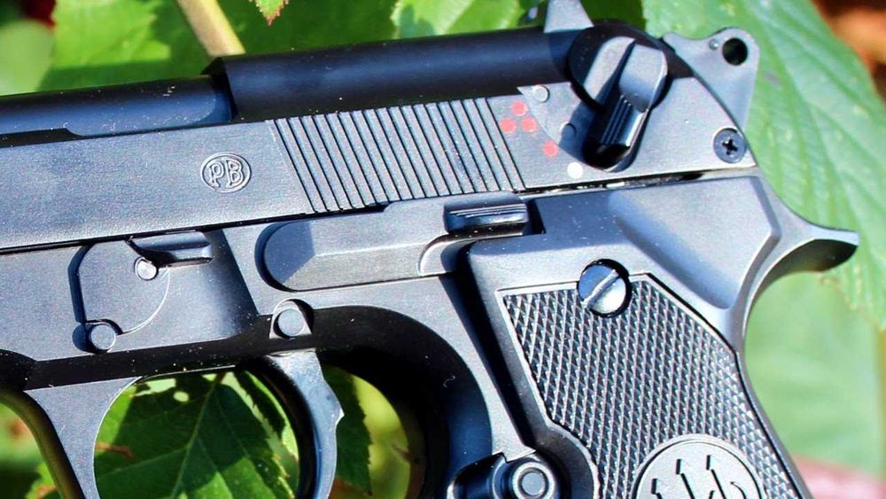 Pistol extrem de puternic"BERETTA" 4,7j full metal" STOCK LIMITED