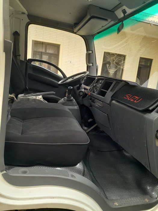 Исузу сотилади холали зур сэнжи матор каропка мус  нархни кэлишамиз