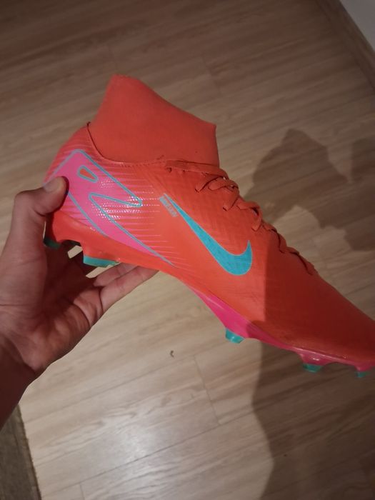 Ghete de fotbal nike
