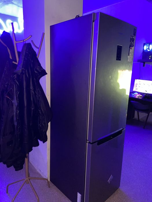 Холодильник  самсунг