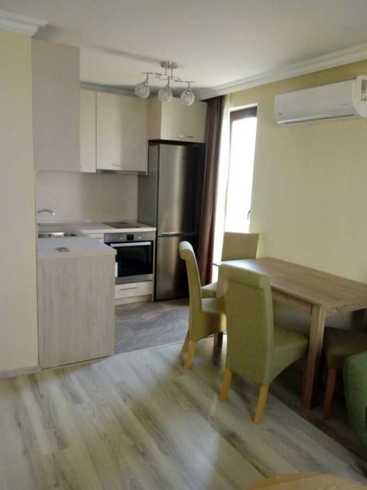 Дава се под наем Двустаен апартамент в Бургас, Лазур - 70 кв.м за 385 € - Снимка #6