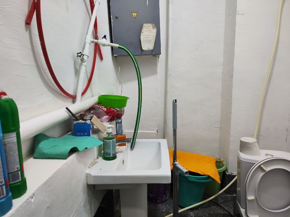 Шота руставелли. 1 линия сдаётся офис Доступ 24/7 .Цокольный этаж