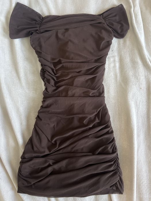 Коричневое платье