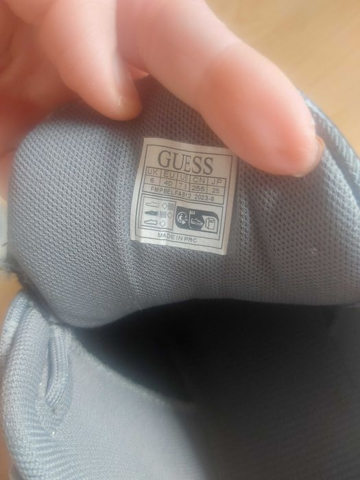 Маратонки GUESS ,оригинал
