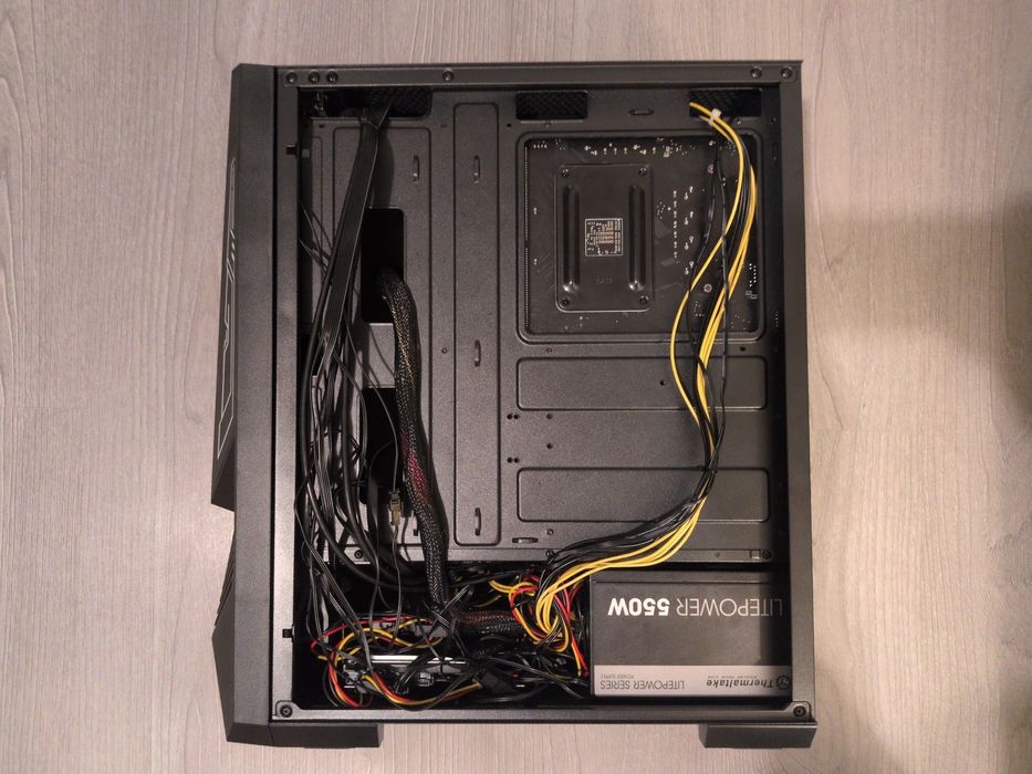 PC Gaming Ryzen 5 3400G / RX 580 4GB / 16GB RAM / SSD 256GB + HDD 1TB