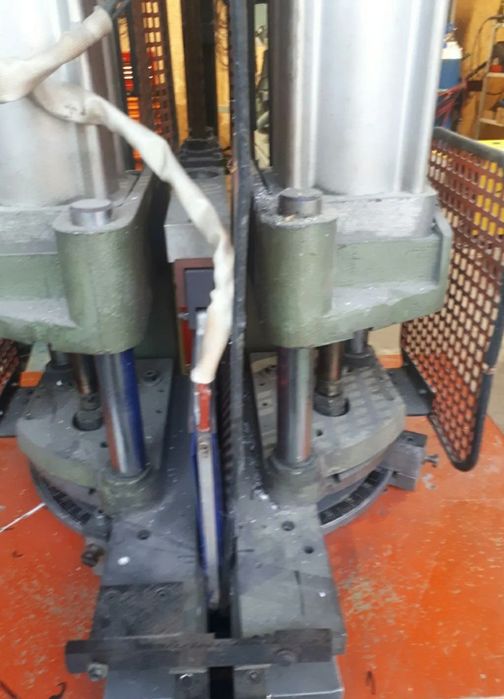 Едноглава залепваща машина WEGOMA-Германия за дограма