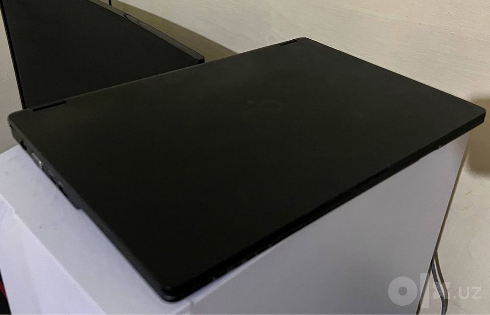 Fujitsu Lifebook U748