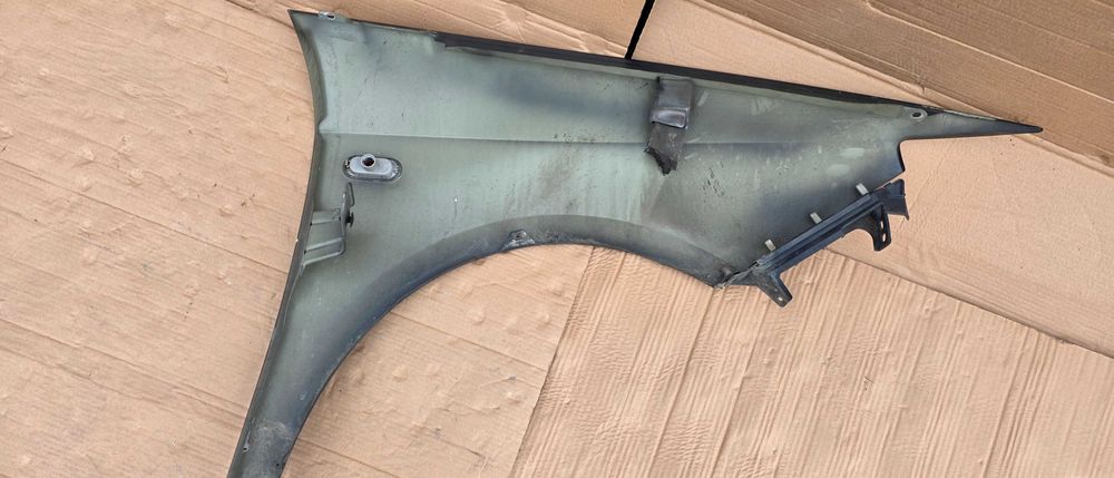 Aripa stanga fata Seat Ibiza 5 6J 2009 / 2010 / 2011 2012