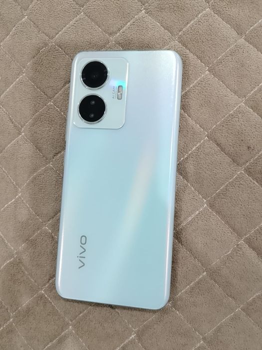 Продам Vivo Y55 память-8/128