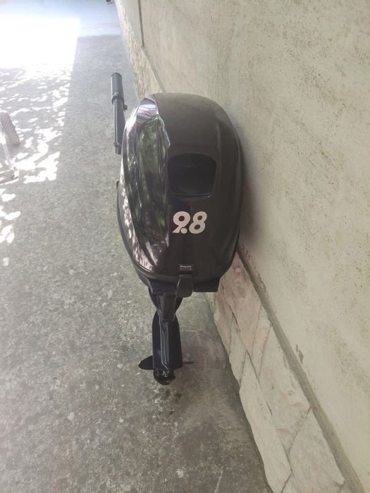 Надуваема Лодка с мотор и тента