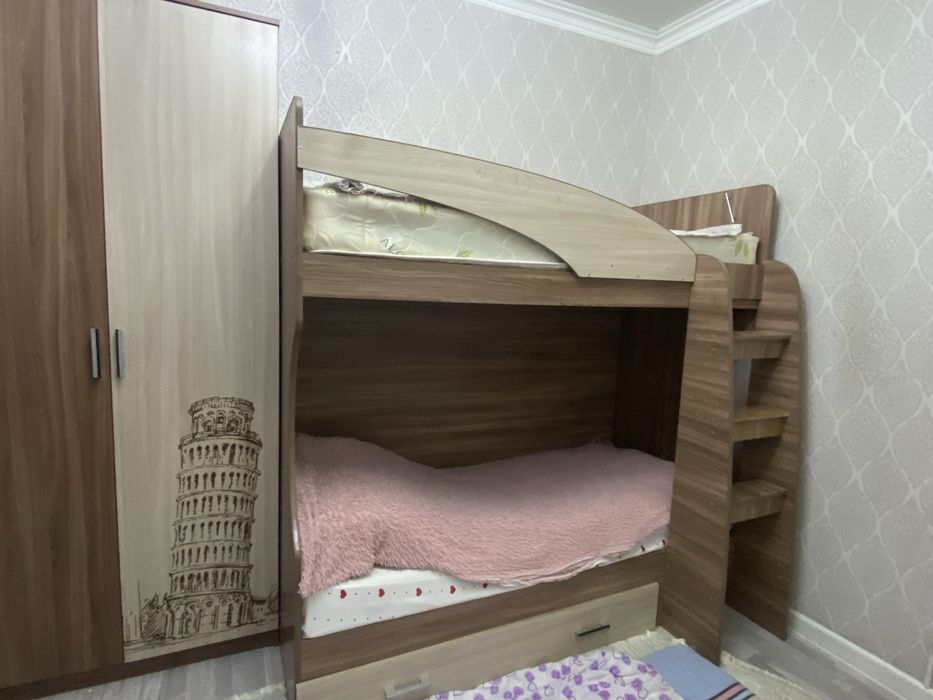 Продаёться двухярусный кровать