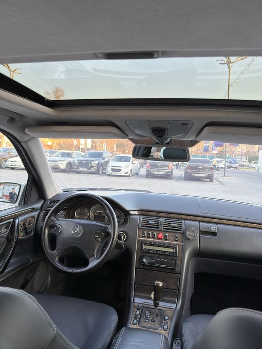 Mercedes W210, 2001, e320 Avantgarde