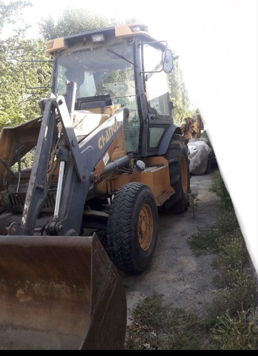 Эксаватор погрузчик