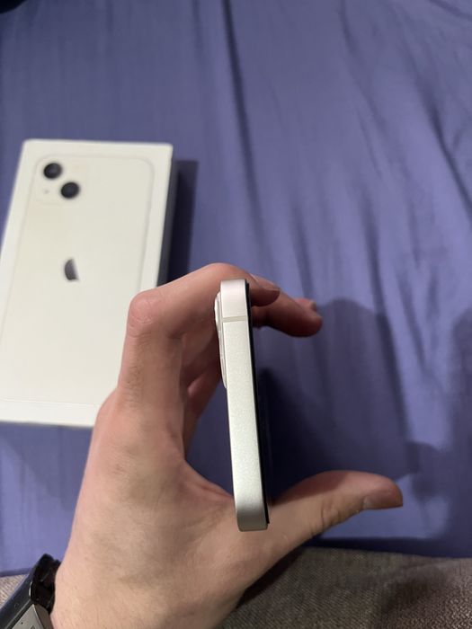 Продаю айфон 13 на 128 гб