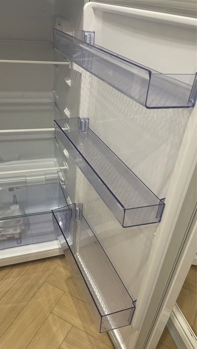 Двухкамерный холодильник BEKO