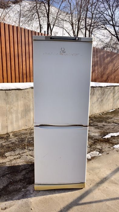 Продам холодильник