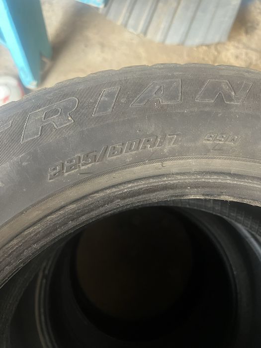 Зимние шины 225/60/17