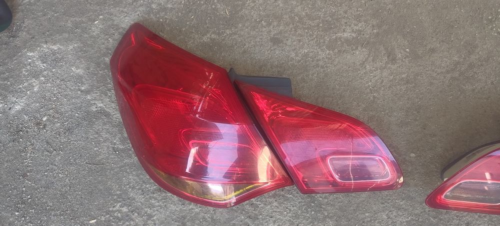 Stopuri spate opel astra J hatchback