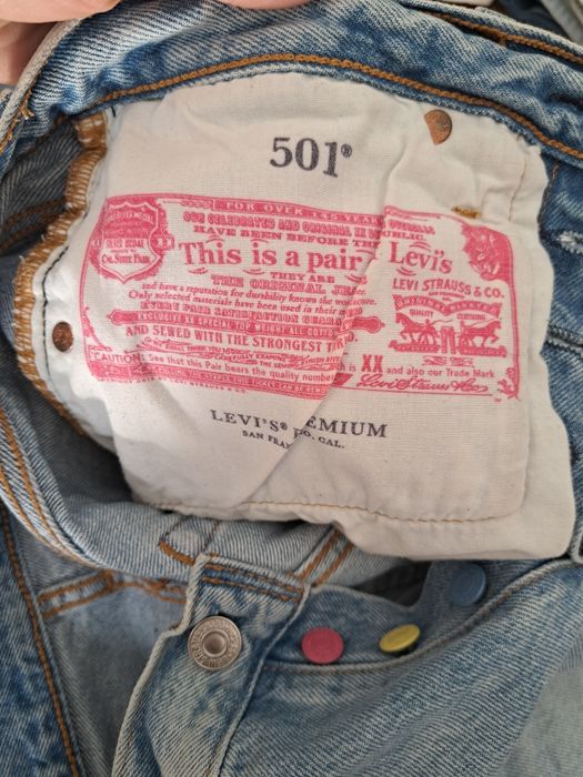 Къси дъкови панталони Levi's