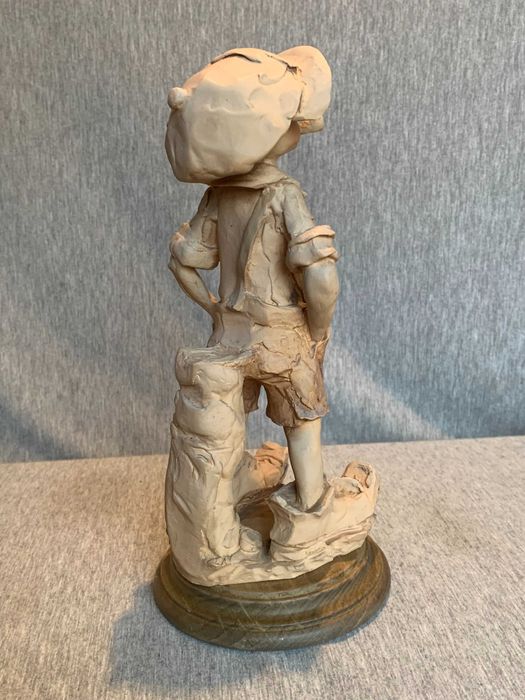 Фигурка CAPODIMONTE на момче