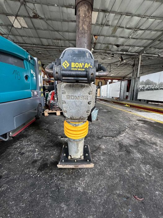 Дизелови Трамбовки Пачи крак BOMAG BT 80 D и Wacker Neuson DS 70