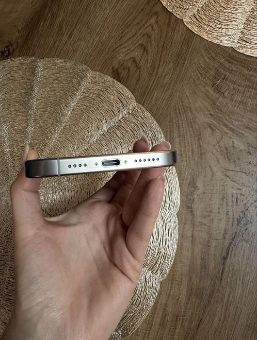 Iphone 16 pro garantie/95 baterie