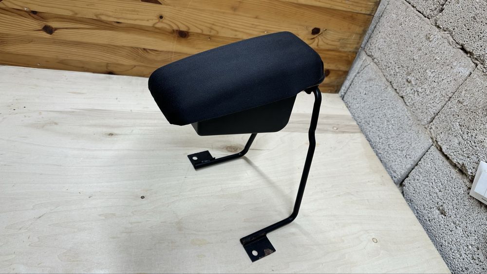 Подлакътник kamei за opel corsa b vw scoda  духалки audi a4 b6 ауди