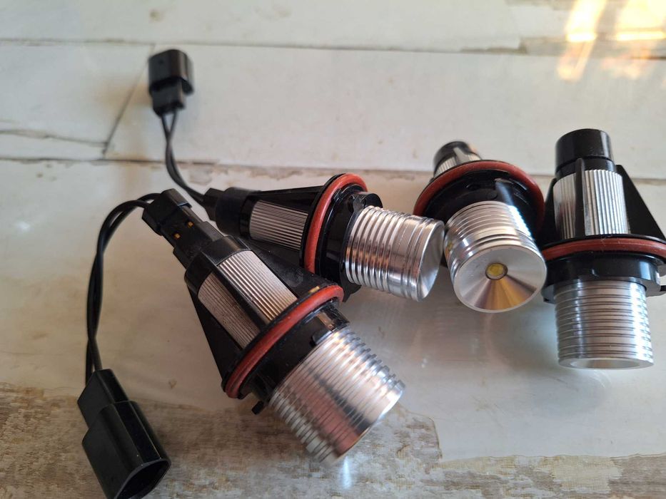 BMW e39 ангелски очи