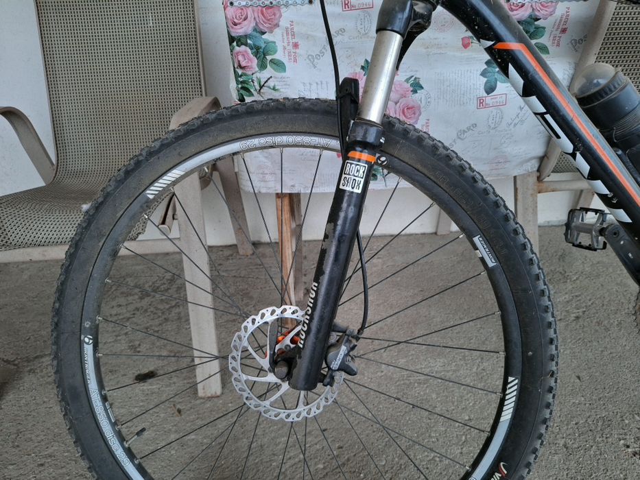 Se vinde Bicicleta Trek