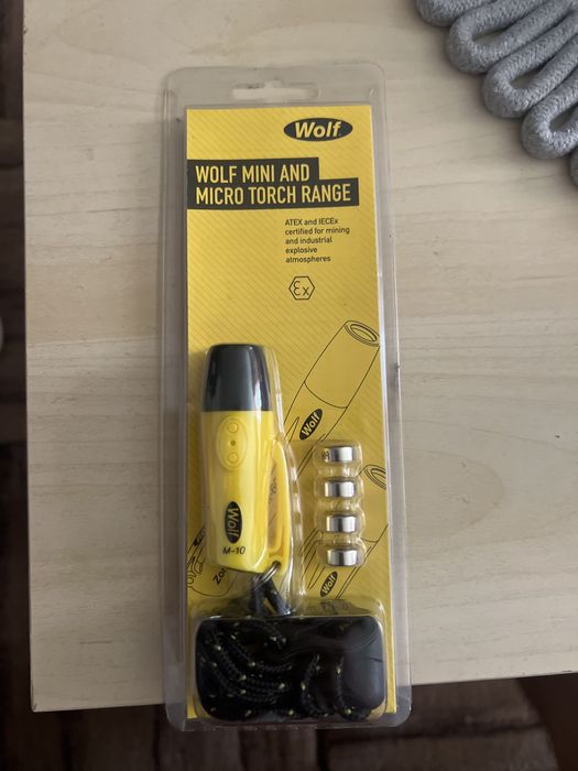 Vand mini Lanterna Wolf noua sigilata