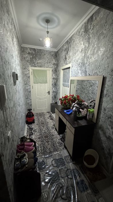 Sergeli Yangixayot Yangidarxon srochna uy sotiladi