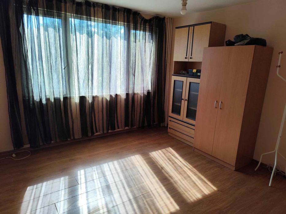 Дава се под наем Едностаен апартамент в Русе, Център - 45 кв.м за 255 € - Снимка #1